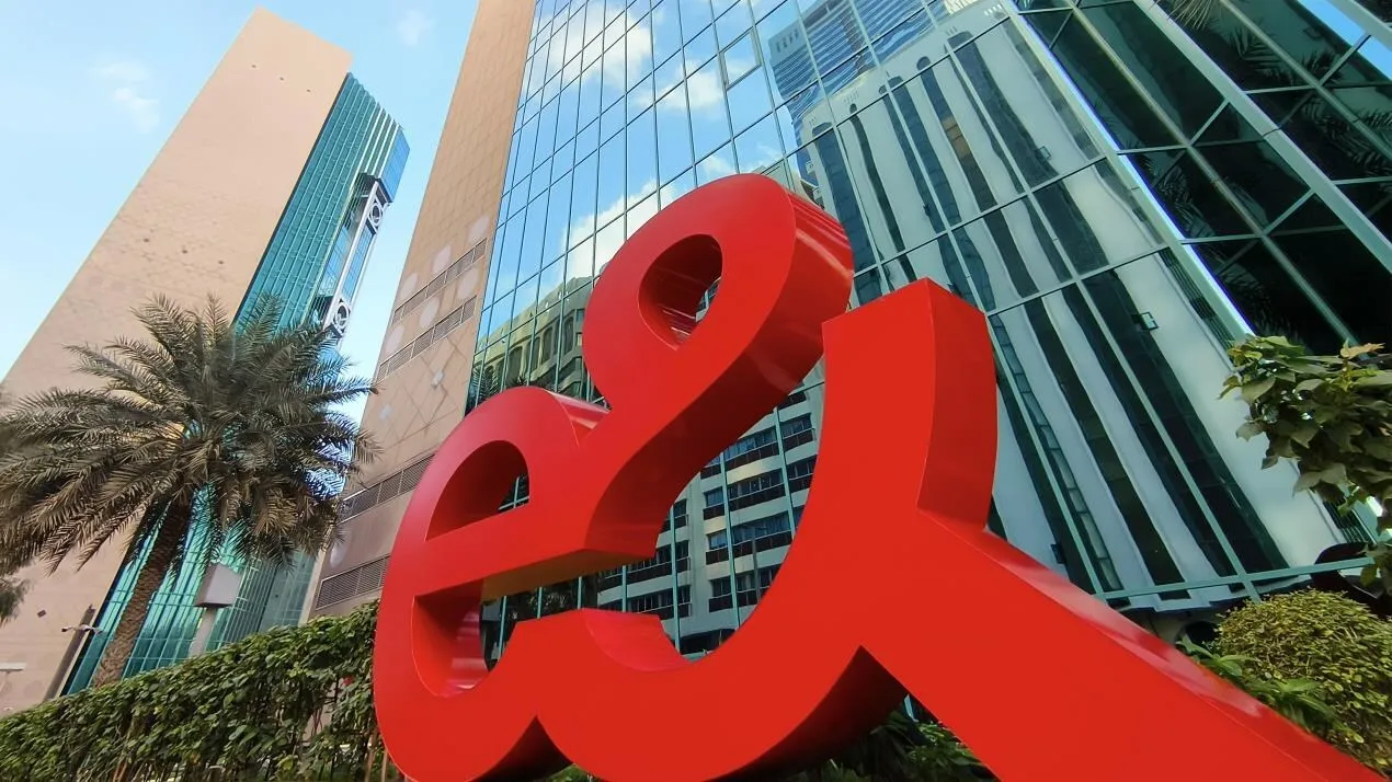 e&amp; Announces USD 5.95 Billion Sale of Vodafone Investment