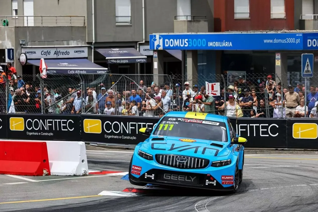 From permanent circuits to street circuits, Geely Cyan Racing secures fifth victory of the 2026 Kumho FIA TCR World Tour