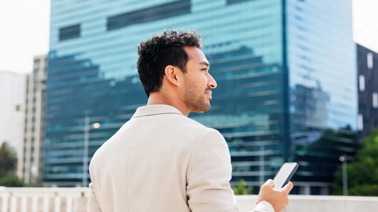 52% of business travelers prioritize security when companies provide their connection, according to Holafly for Business